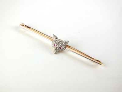 Lot 48 - An early 20th diamond and ruby fox mask brooch