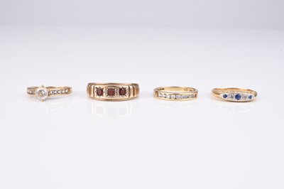 Lot 82 - Five stone set rings