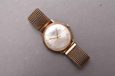 Lot 291 - Helvetia: A gentleman's 9ct gold wristwatch