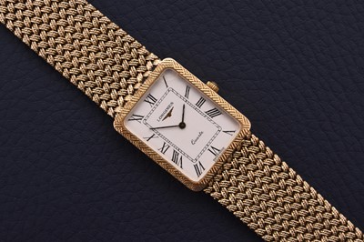 Lot 318 - Longines: A gentleman's 9ct gold dress watch