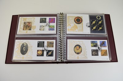 Lot 351 - A massive collection of covers housed in 21 albums and with some loose