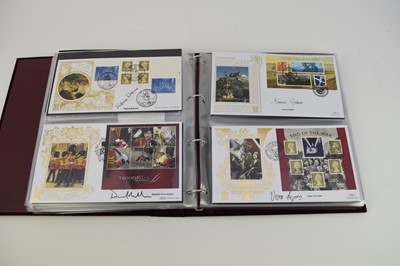 Lot 351 - A massive collection of covers housed in 21 albums and with some loose
