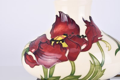 Lot 554 - A Moorcroft 'Poppy' table lamp