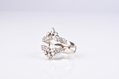 Lot 187 - A diamond set double herringbone ring