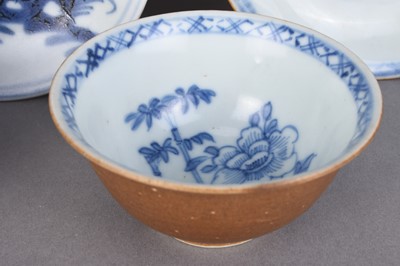 Lot 42 - A group of Chinese porcelain including shipwreck examples