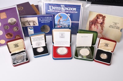 Lot 177 - A collection of coins