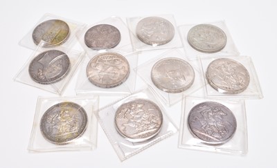 Lot 256 - A collection of UK silver and cupro-nickel crowns form George III to Elizabeth II comprising