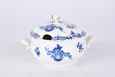 Lot 420 - A very rare Caughley porcelain ecuelle and cover, circa 1776-85
