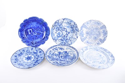 Lot 290 - A collection of English blue and white plates, early 19th century