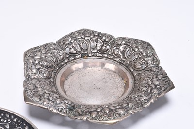 Lot 18 - A collection of white metal