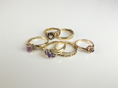 Lot 185 - A collection of six 9ct gold rings