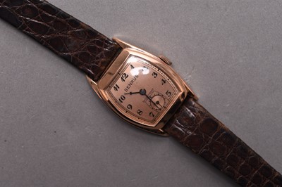 Lot 303 - Benrus: A 14ct gold wristwatch