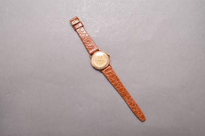 Lot 296 - JenCo: A gentleman's 18ct gold wristwatch
