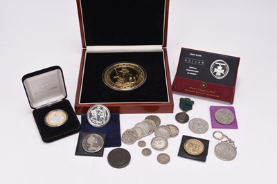 Lot 201 - Small assortment of UK silver coinage to include William III crown