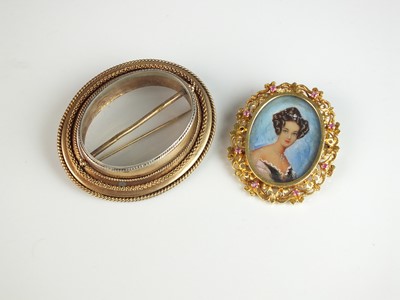 Lot 181 - Two brooches