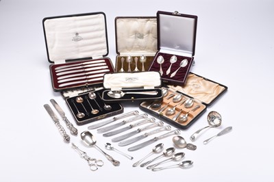 Lot 31 - A collection of loose and cased silver cutlery