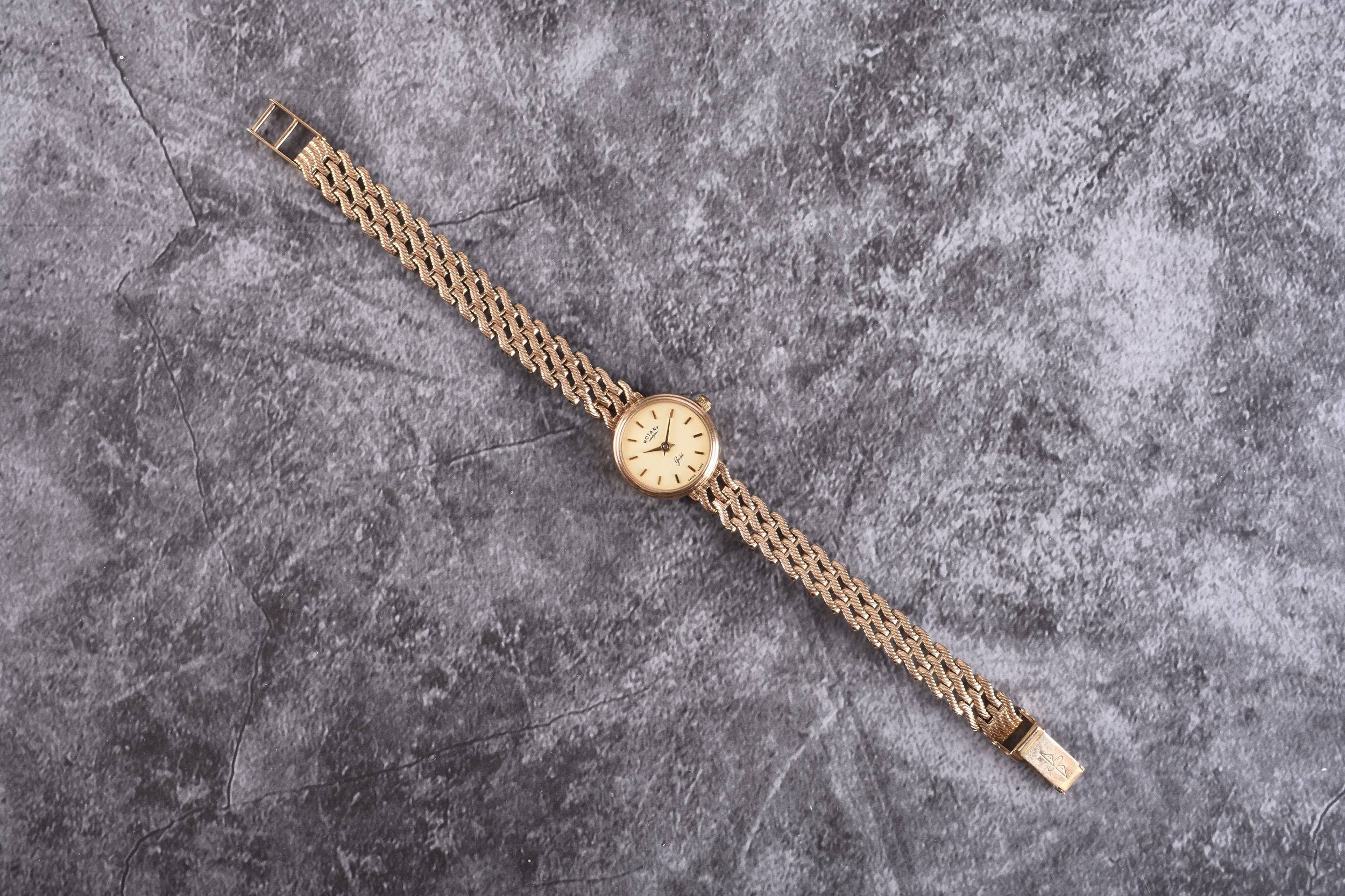 Lot 371 - Rotary: A lady's 9ct gold bracelet watch