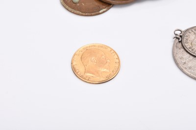 Lot 222 - Edward VII half sovereign dated 1907 together with
