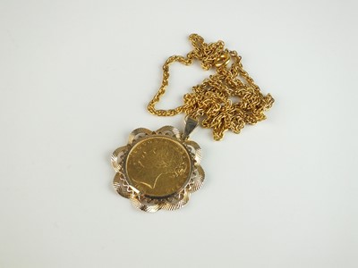 Lot 153 - A Victoria young head sovereign pendant