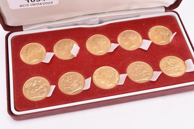 Lot 231 - A case containing ten gold Queen Victoria sovereigns