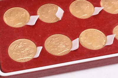 Lot 231 - A case containing ten gold Queen Victoria sovereigns