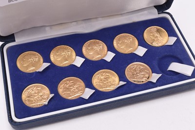 Lot 233 - A case containing nine gold sovereigns