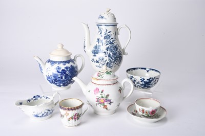 Lot 21 - A group of Worcester porcelain, 18th century