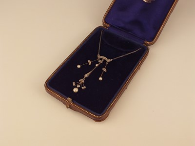 Lot 126 - A Belle Epoque diamond and untested pearl negligee necklace