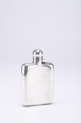Lot 48 - An early 20th century silver hip flask