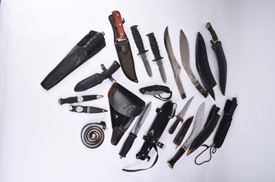 Lot 167 - Collection of knives and other items