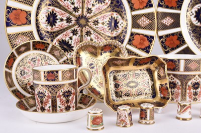 Lot 79 - A group of assorted Royal Crown Derby including thimbles and 1128 imari