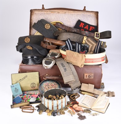 Lot 194 - RAF Interest - Equipment, badges, insignia and other items