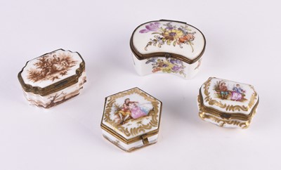 Lot 107 - A group of four German porcelain patch or trinket boxes, 19th century