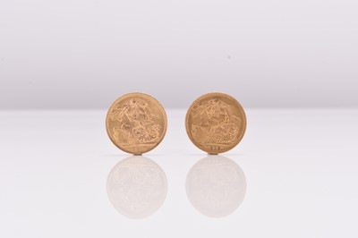 Lot 253 - Two George V sovereigns dated 1912 and 1913.