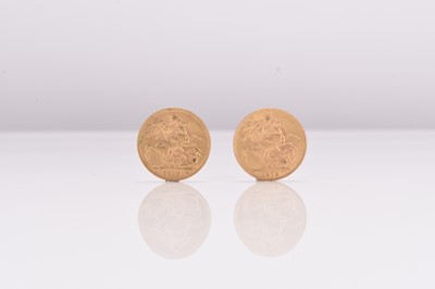 Lot 254 - Two George V sovereigns dated 1912 and 1913.