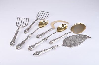 Lot 113 - A Russian silver serving set