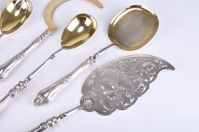 Lot 19 - A Russian silver serving set
