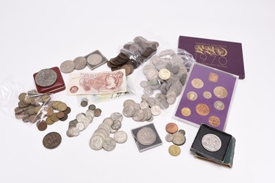 Lot 273 - A small collection of UK silver, cupro-nickel, copper and bronze coinage
