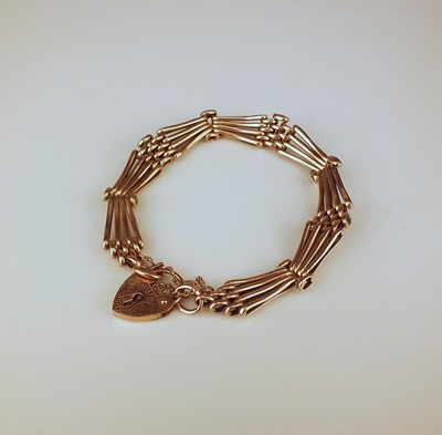 Lot 158 - A 9ct rose gold gate link bracelet