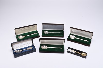 Lot 108 - A collection of commemorative spoons