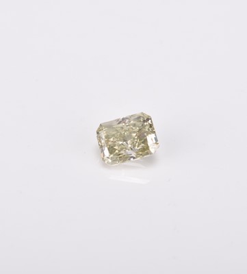 Lot 173 - An unmounted loose fancy coloured diamond