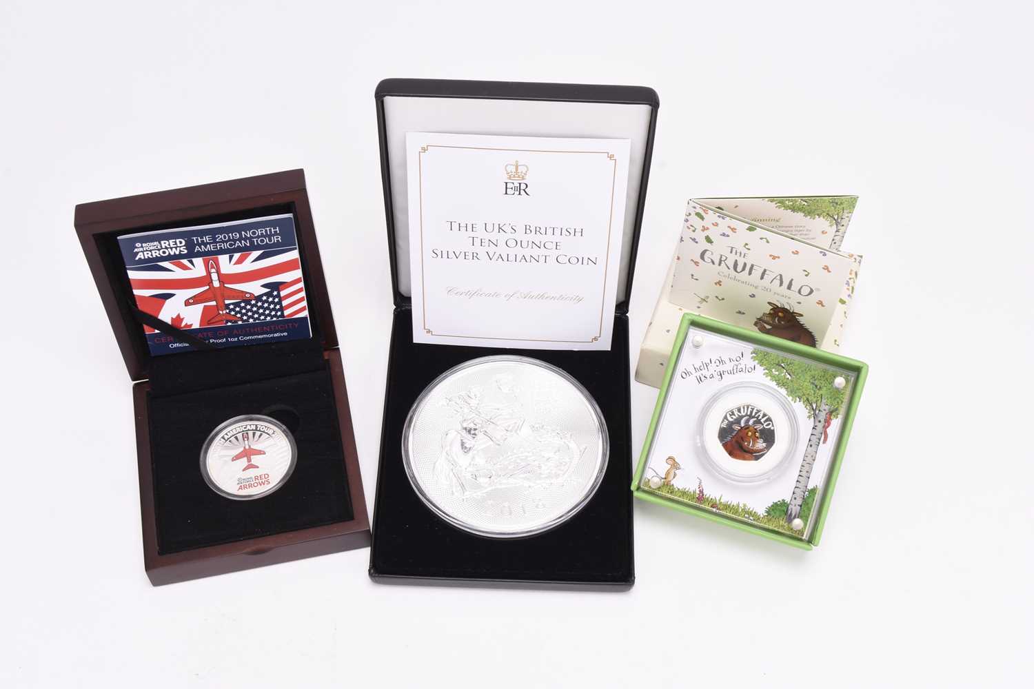 Lot 280 - Elizabeth II ten pounds fine silver brilliant uncirculated ten ounce coin, diam:89mm