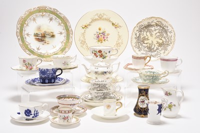 Lot 139 - A mixed group of Coalport tablewares