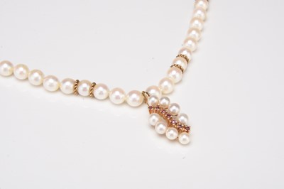 Lot 341 - A cultured pearl necklace