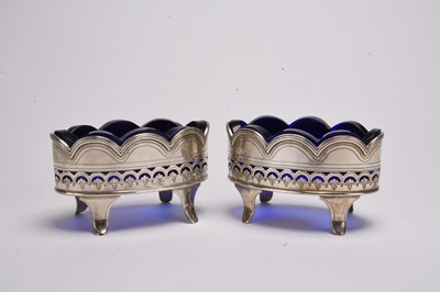 Lot 28 - A pair of George III silver salts