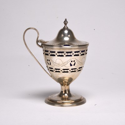 Lot 99 - A George III silver mustard pot