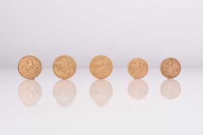 Lot 303 - Three sovereigns and two half sovereigns