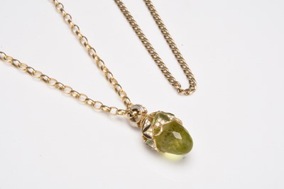Lot 190 - Two 9ct gold chain necklaces