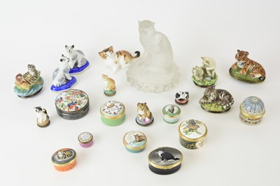 Lot 173 - A collection of Halcyon Days enamels and other items