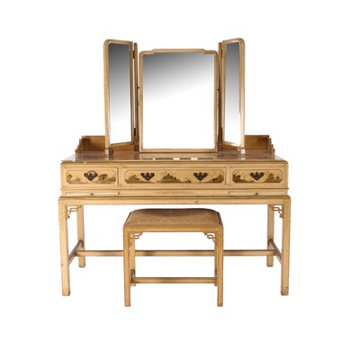 Lot 102 - Chinese Chippendale bedroom furniture suite (7)